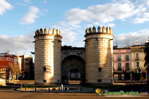 De Turismo rural a Badajoz, la capital arquitectnica de Extremadura.