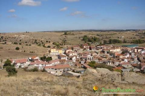 Diez pueblos de vila que visitar este verano