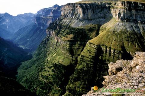 La Alta Ruta Pirenaica, turismo rural en lo ms alto de los Pirineos