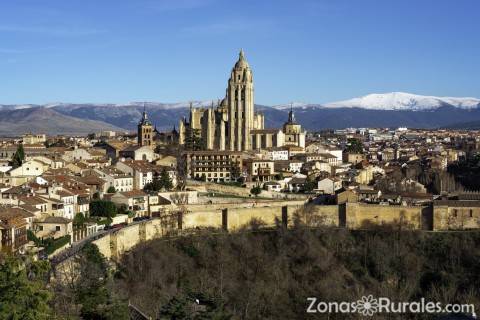 La muralla de Segovia es un imprescindible - iStock